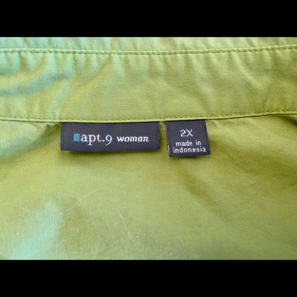 Apt. 9 SS lime green blouse - Picture 4 of 8